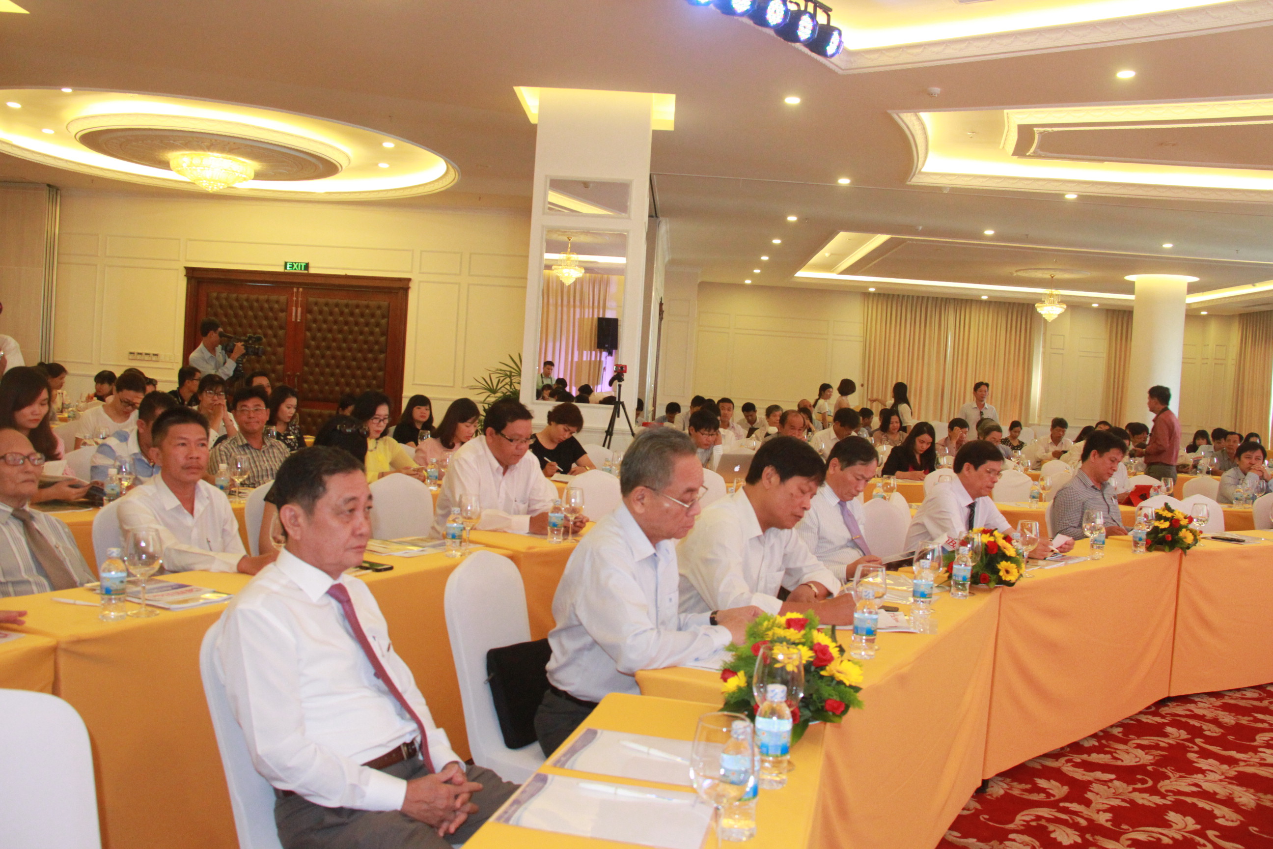 Tại Nha Trang: Hội thảo "Báo chí và mạng xã hội nhìn từ góc độ đạo đức nghề nghiệp của người làm báo"